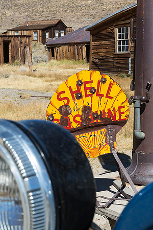 Shell sign at Boon Store Gas Station