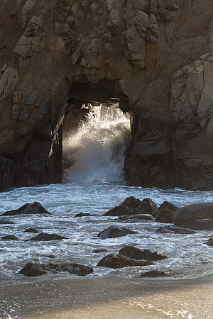 Single Arch Sea Tunnel at Pfeiffer Beach 1