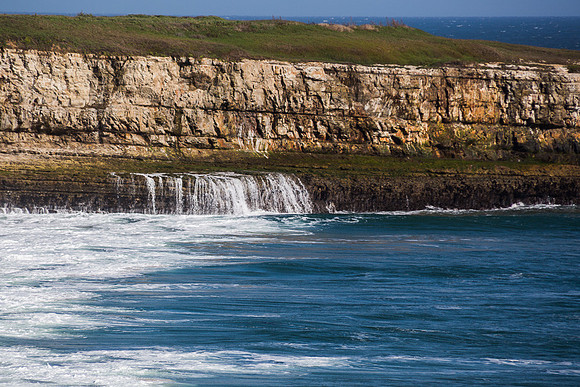 Waves and Rocks 1