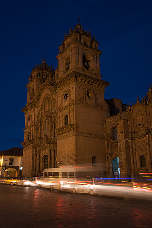 Iglesia de la Compania de Jesus at dusk
