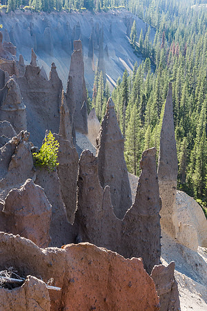 pinnacles near Crater Lake - 4