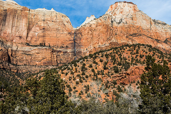 Small waterfall at Zion NP
