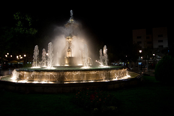 Fuente de las Batallas, La Plaza Principla, Granada, Spain