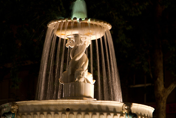 Fountain, plaza del campillo