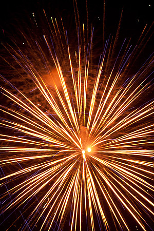 Sliding Focus Fireworks 06