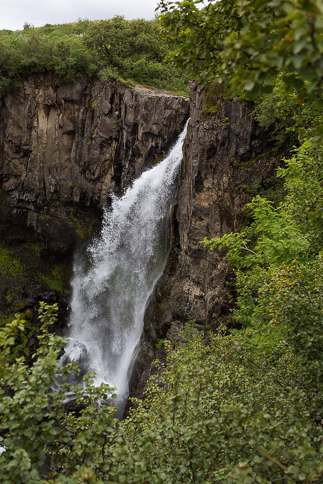 Hundafoss Falls
