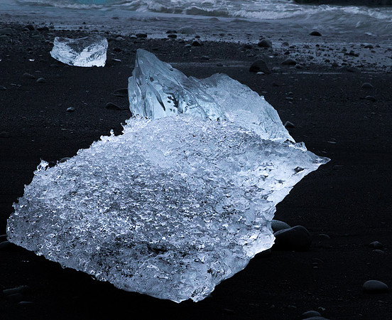 Iceberg on Jökulsárlón Iceberg Beach #01