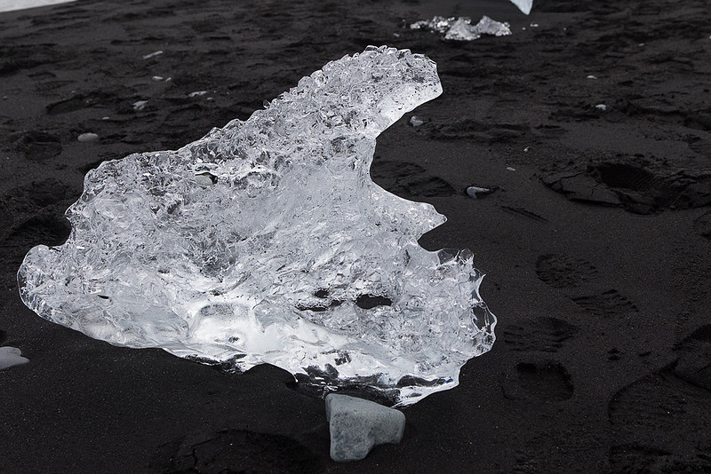 Iceberg on Jökulsárlón Iceberg Beach #06