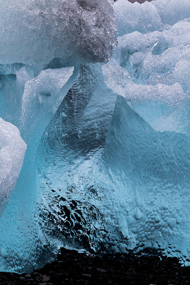 Iceberg on Jökulsárlón Iceberg Beach #07