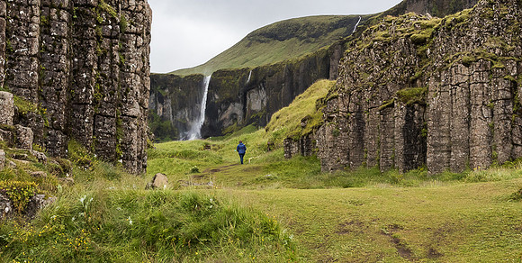 Foss a Sidu Waterfall & Basaltic columns