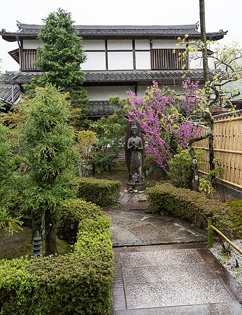 Tokan-in Temple