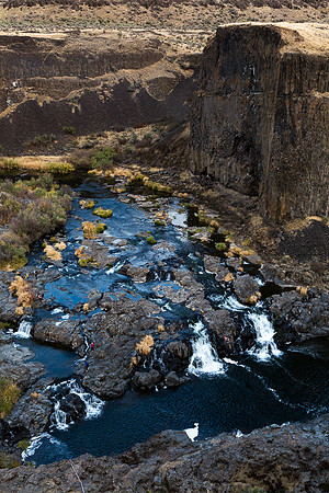 Upper Palouse Falls (for scale, find the tourist in a red shirt)
