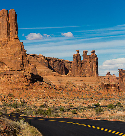 Three Gossips by the road