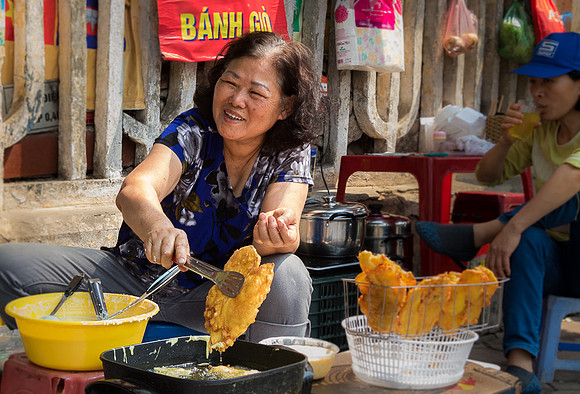 Fish Fry sidewalk restaurant, Hanoi