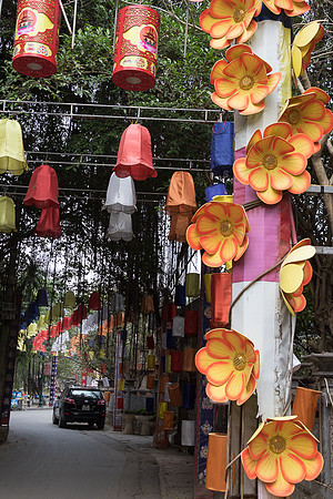 Outside Chua Oong Dau Temple