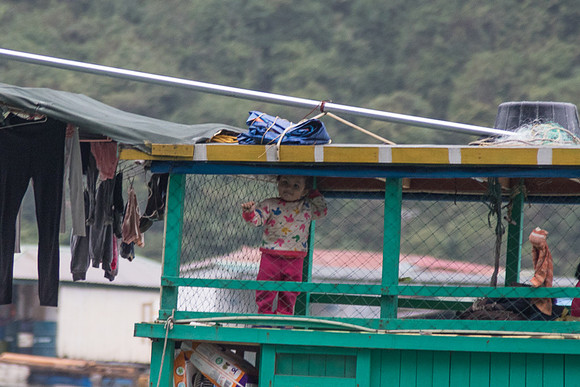 House boat playpen