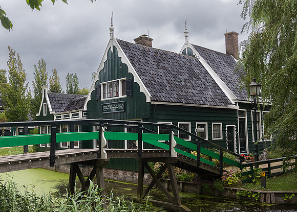 Zaanse Schans foot bridge