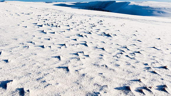 Gypsum sand dune peaks