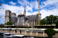 Notre Daem Paris viewing plaza