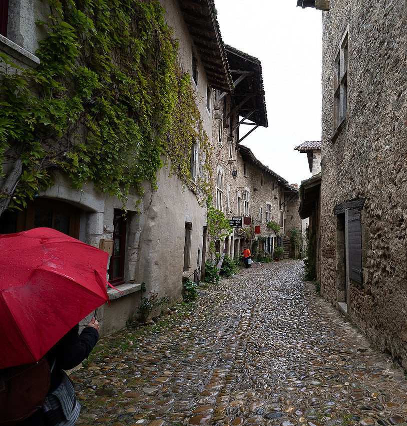 Rue des Rondes, Perouges, France