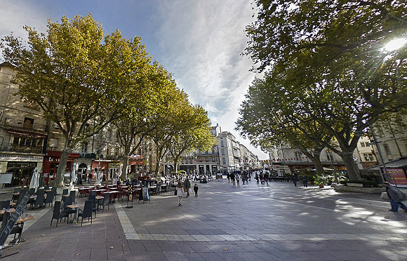 10 Avignon Central Plaza 1